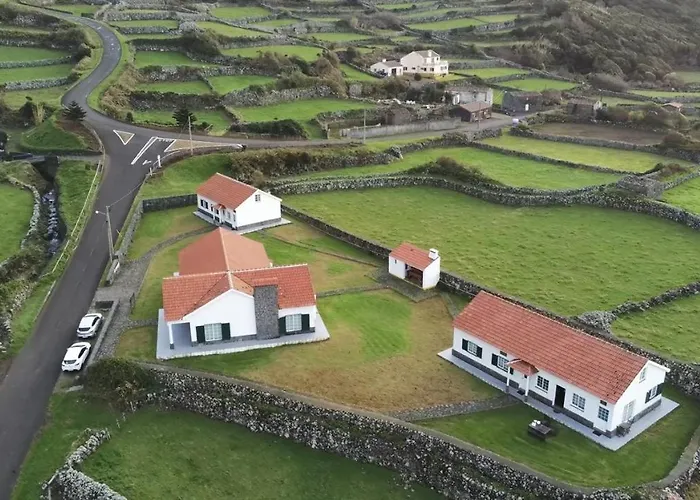 Casas Da Cascata